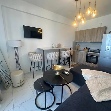 Apartment Stella & Eleni With Shared Pool & Open View *