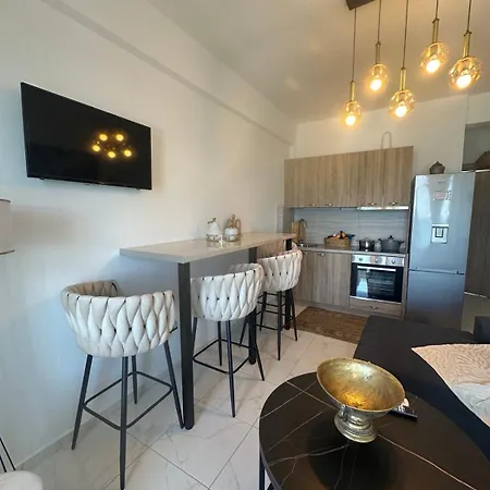 Stella & Eleni With Shared Pool & Open View Apartment Kalamaki (Heraklion)
